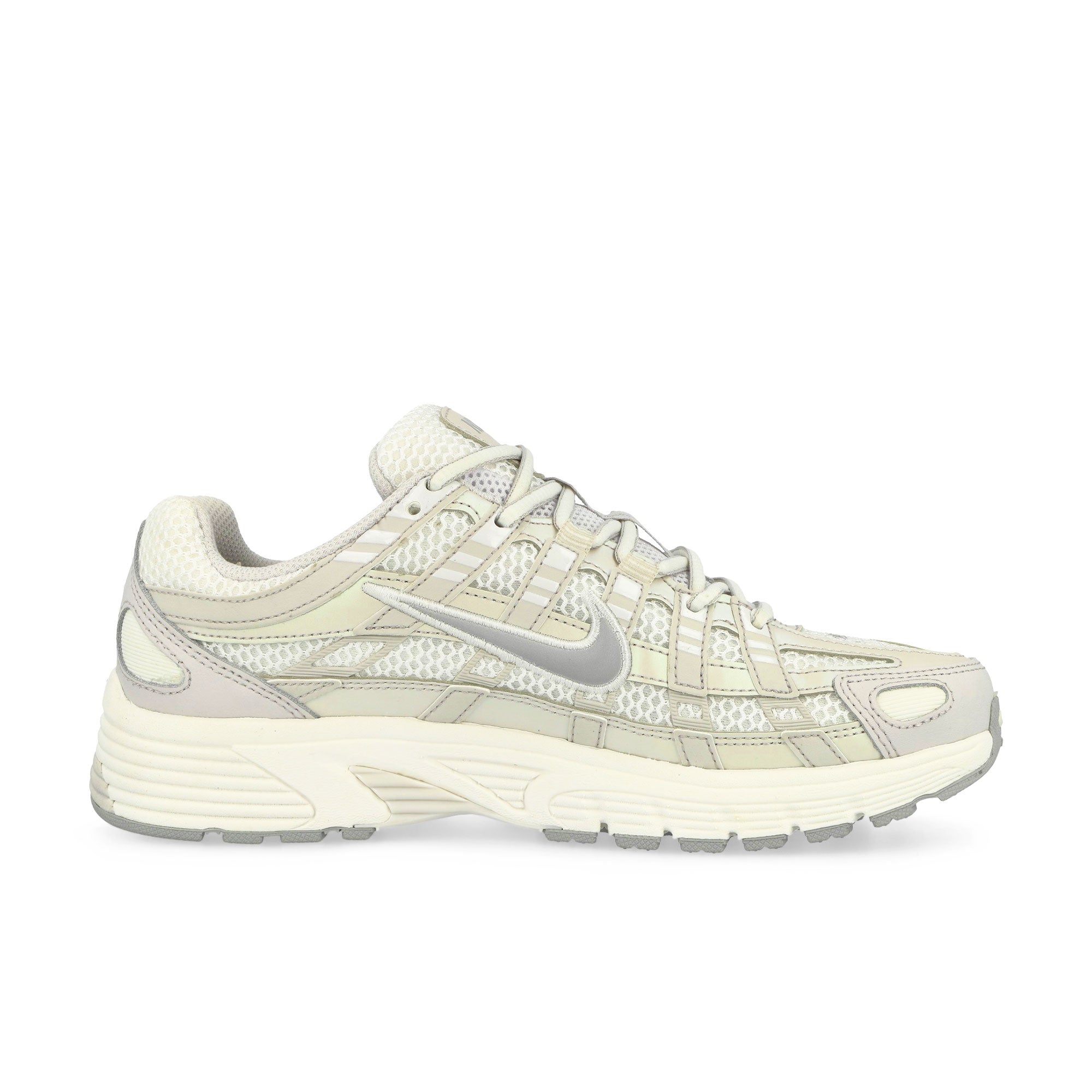 Nike<br>W P-6000