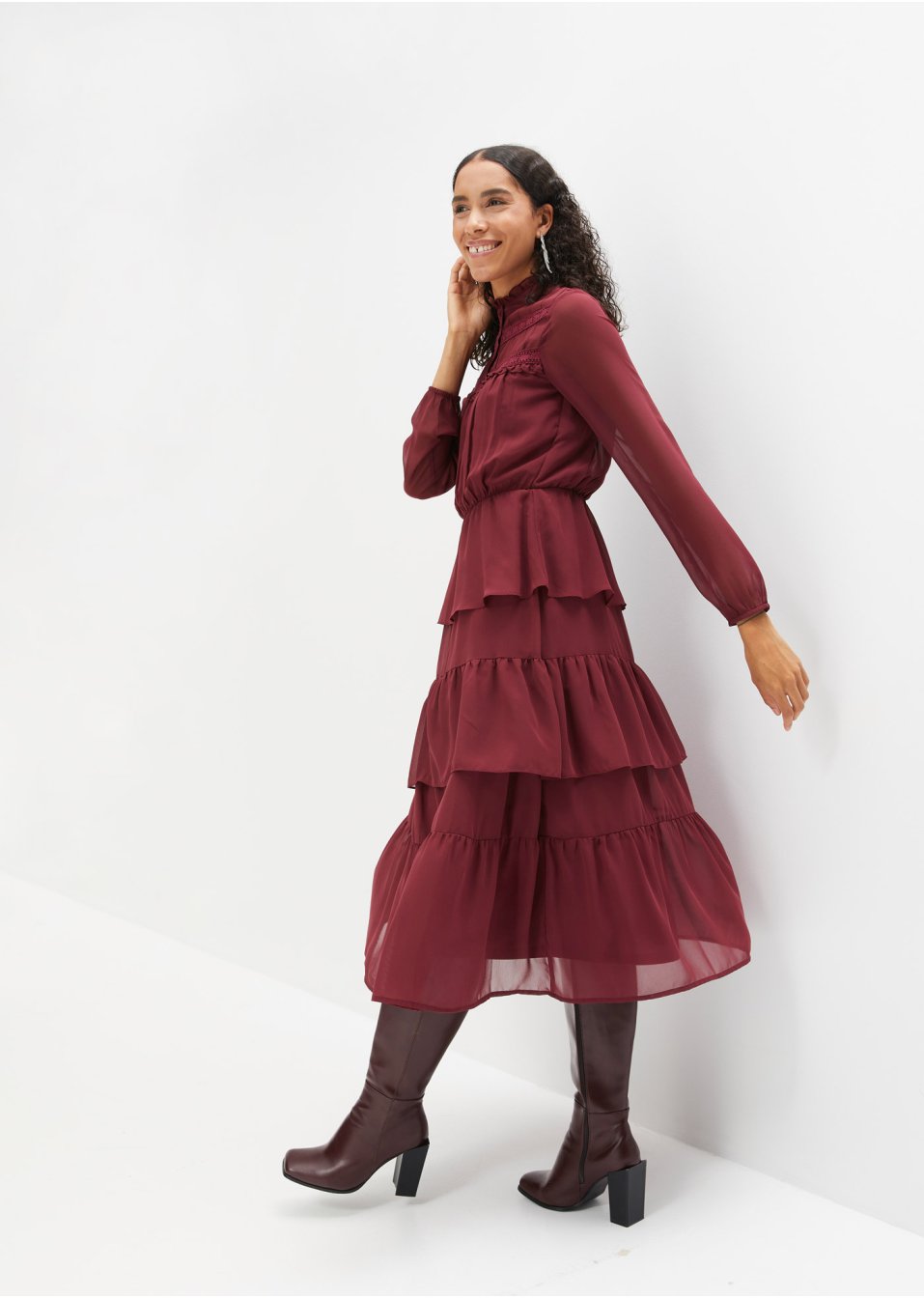 Robe longue en chiffon à volants