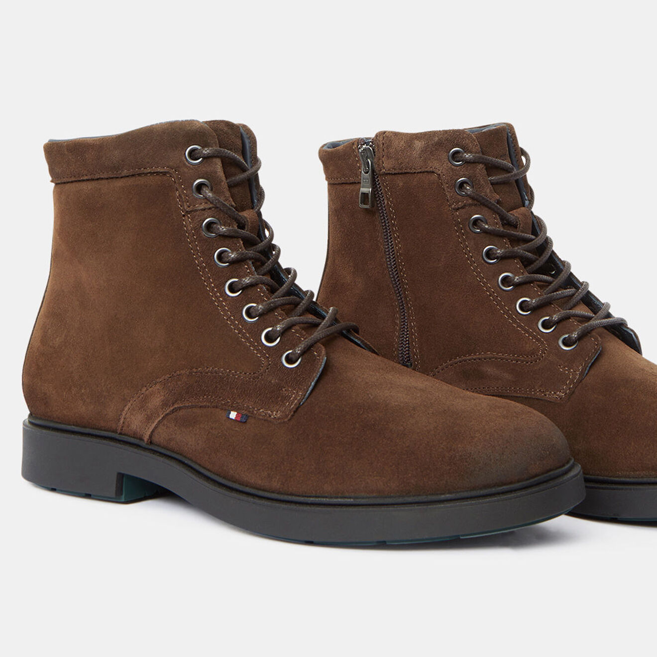 Tommy Hilfiger Boots montantes en Velours de Cuir marron foncé