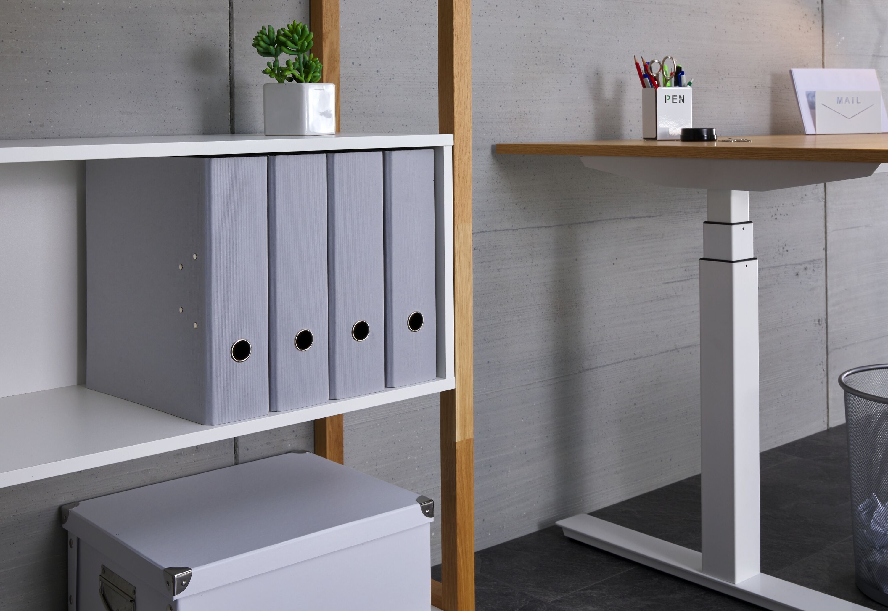FLEXCUBE PROFI Schreibtisch höhenverstellbar - Nussbaum / B: 180.0 cm x T: 80.0 cm x H: 67.0 cm