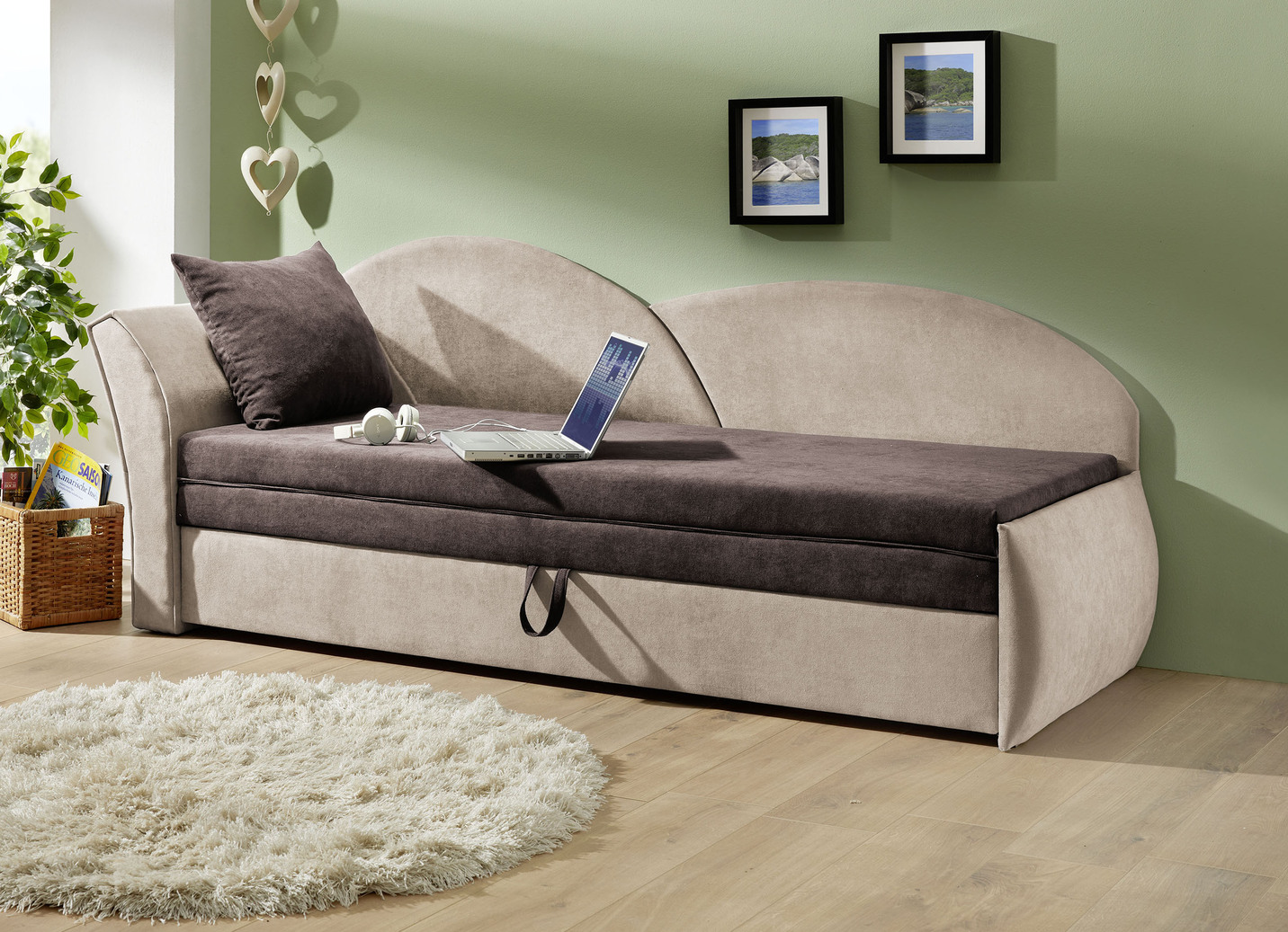 Schlafsofa mit Bettkasten und 1 Dekokissen