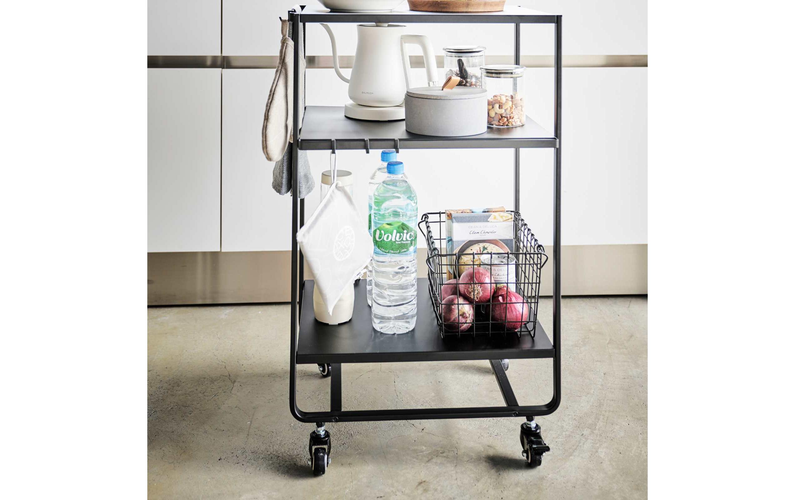 Küchenwagen Tower 49 x 81.5 x 38 cm, Schwarz<br>Dreistufiger Wagon mit Griff