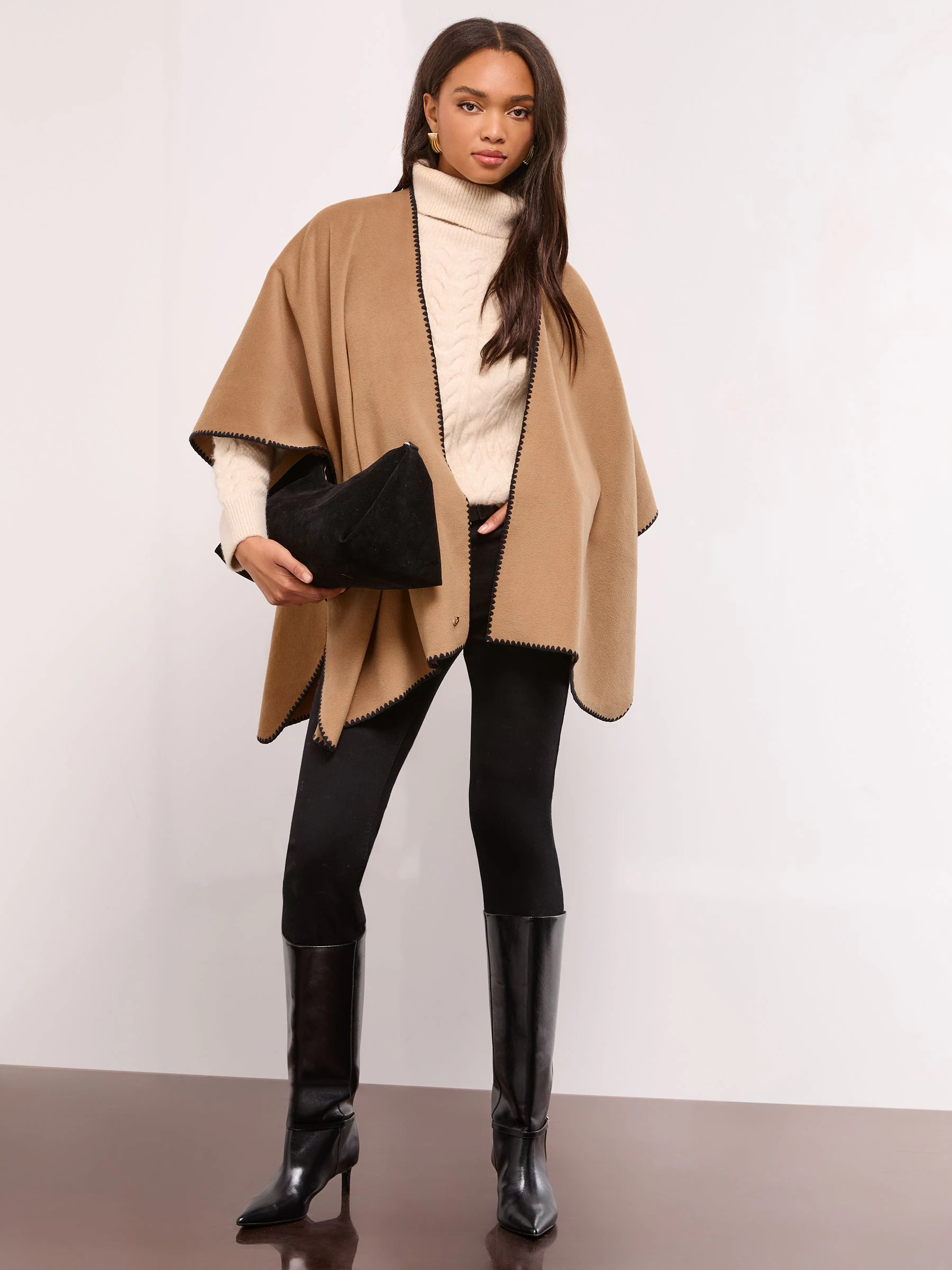 Mokkabruin - Lipsy Whipstitch Trim Cape