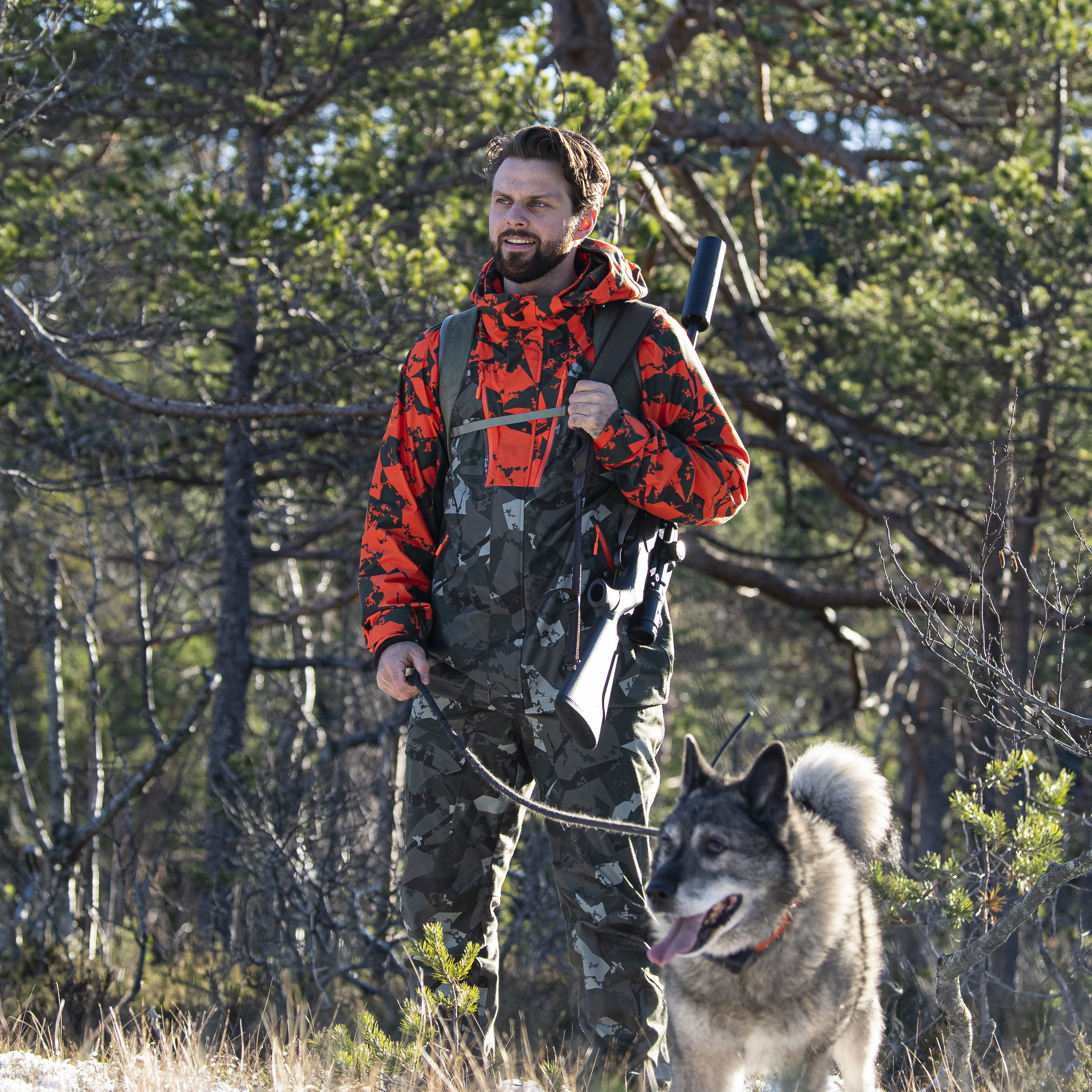Hogna Camo V2 2L Jacket Dark Green Mud Camo / Be Seen Orange Camo