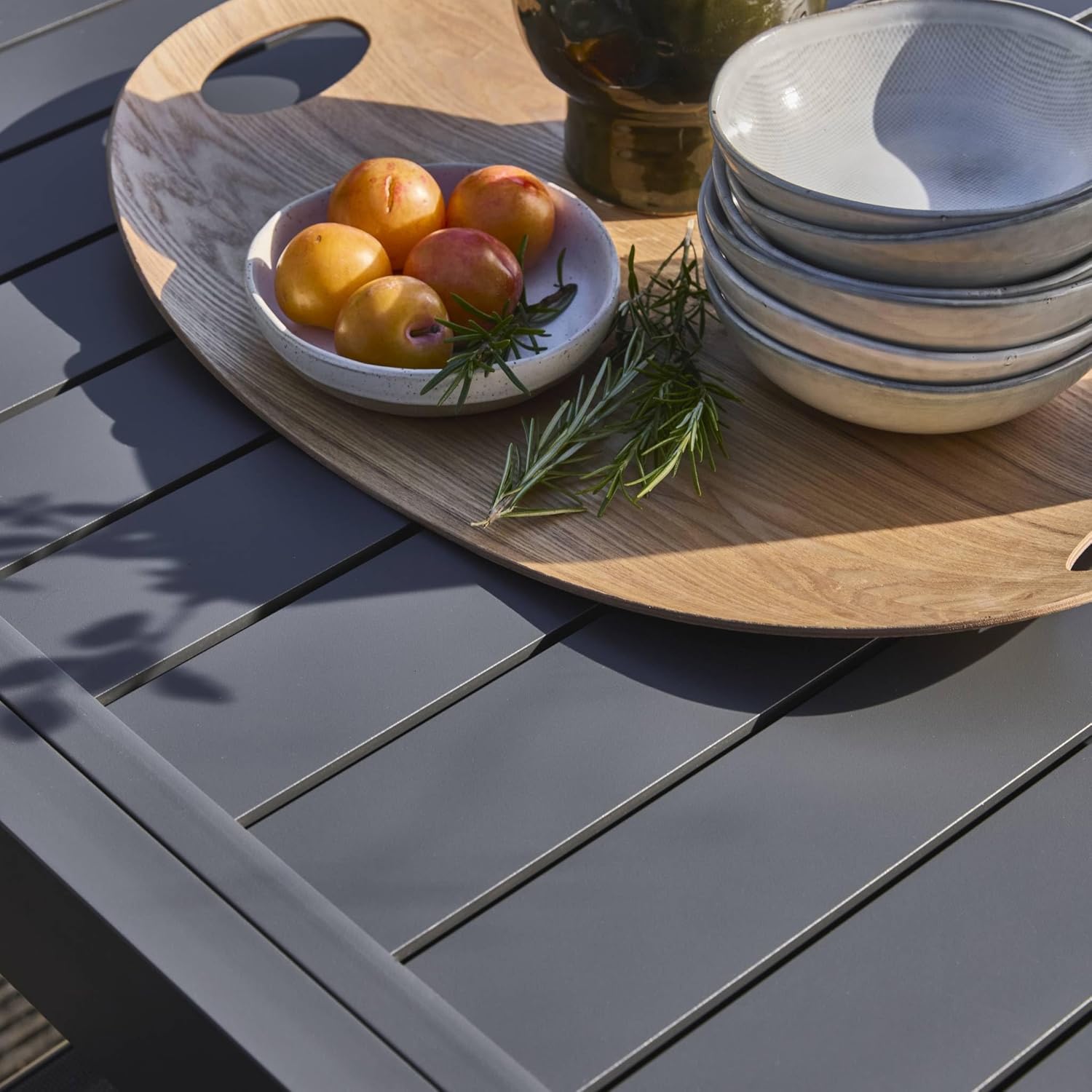sweeek - Ausziehbarer Gartentisch aus Aluminium, 8 Plätze - Elora