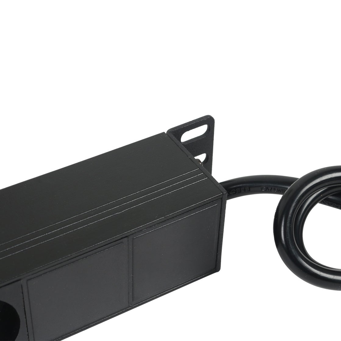 Innox RPD R8F-FS-USB 19 inch stroomverdeler met USB penaarde