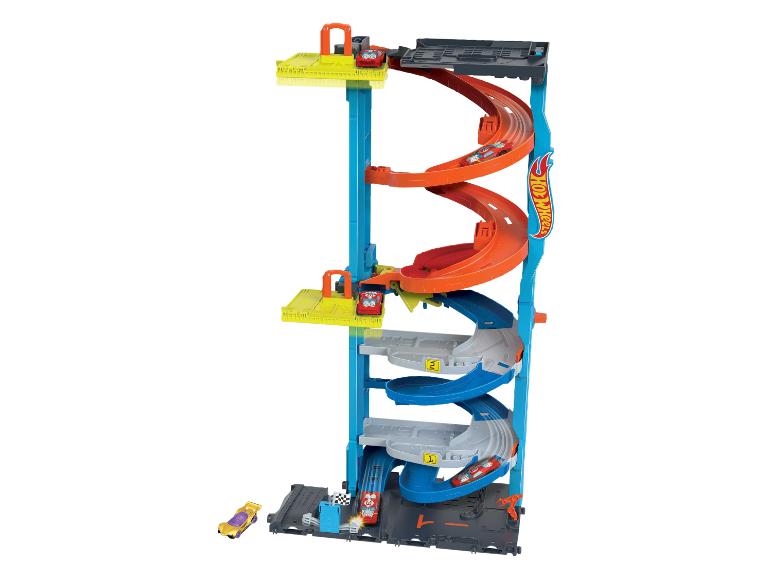 City Race Tower of Action Figure 8-jump