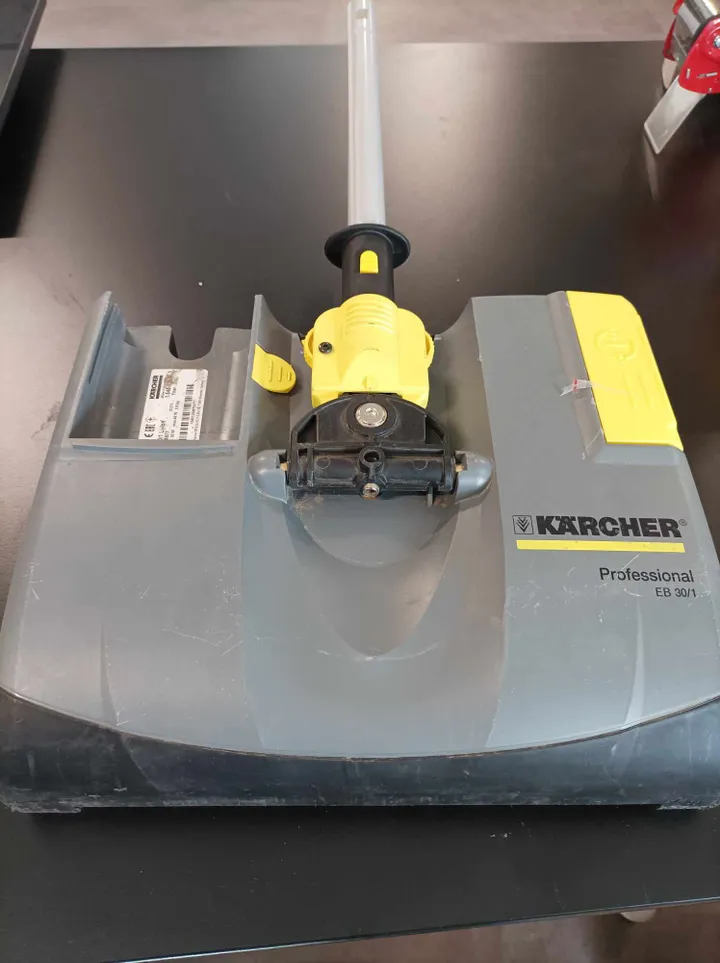 [OUTLET] - Kärcher EB 30/1 Li-Ion - Elektrisk børste - stav - uden pose