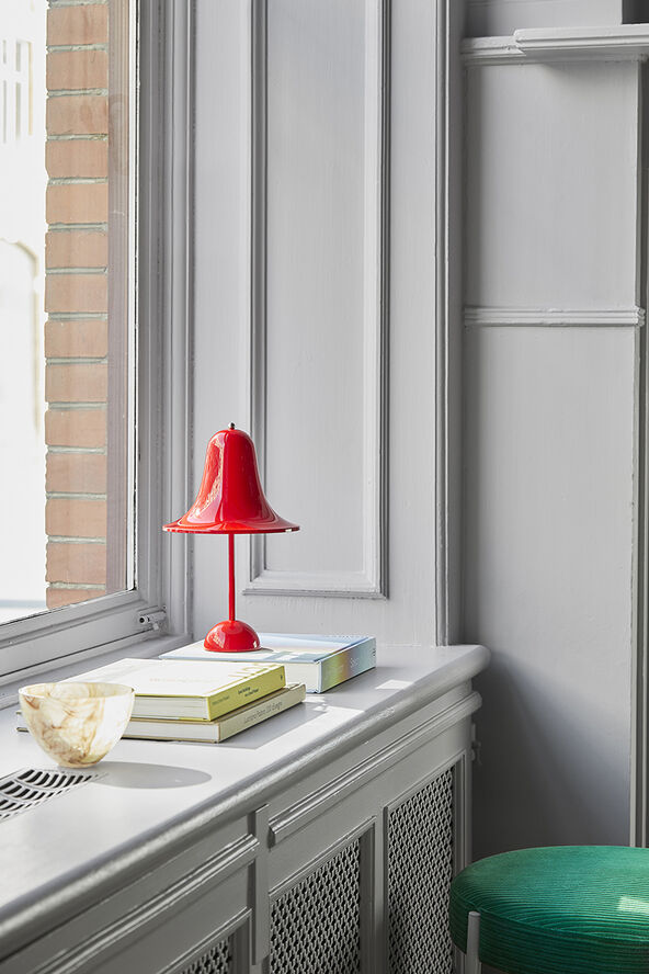 Verpan Pantop Ø18 Portable Table Lamp Bright red
