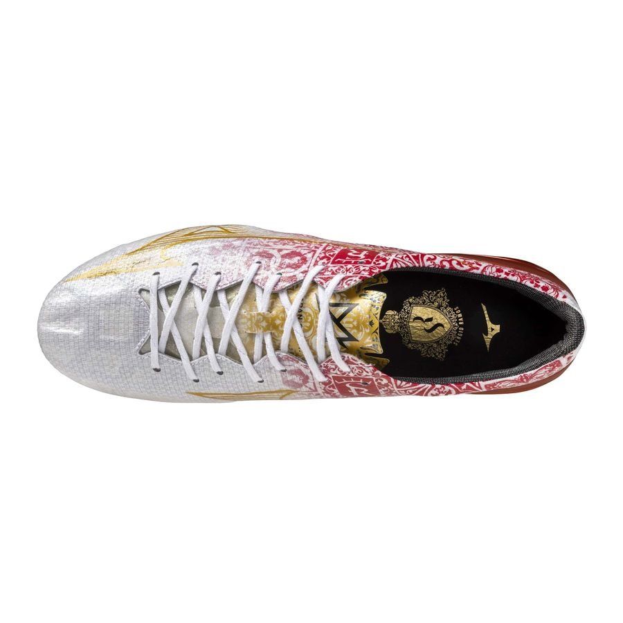Mizuno Alpha Made in Japan FG/AG Sergio Ramos 4 Vol. lll - Blanc/Doré/Rouge ÉDITION LIMITÉE
