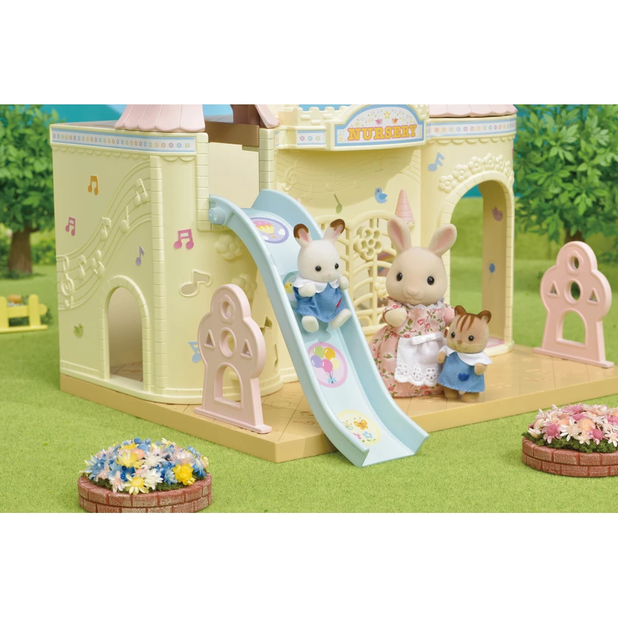 Sylvanian Families® Baby Schlosskindergarten