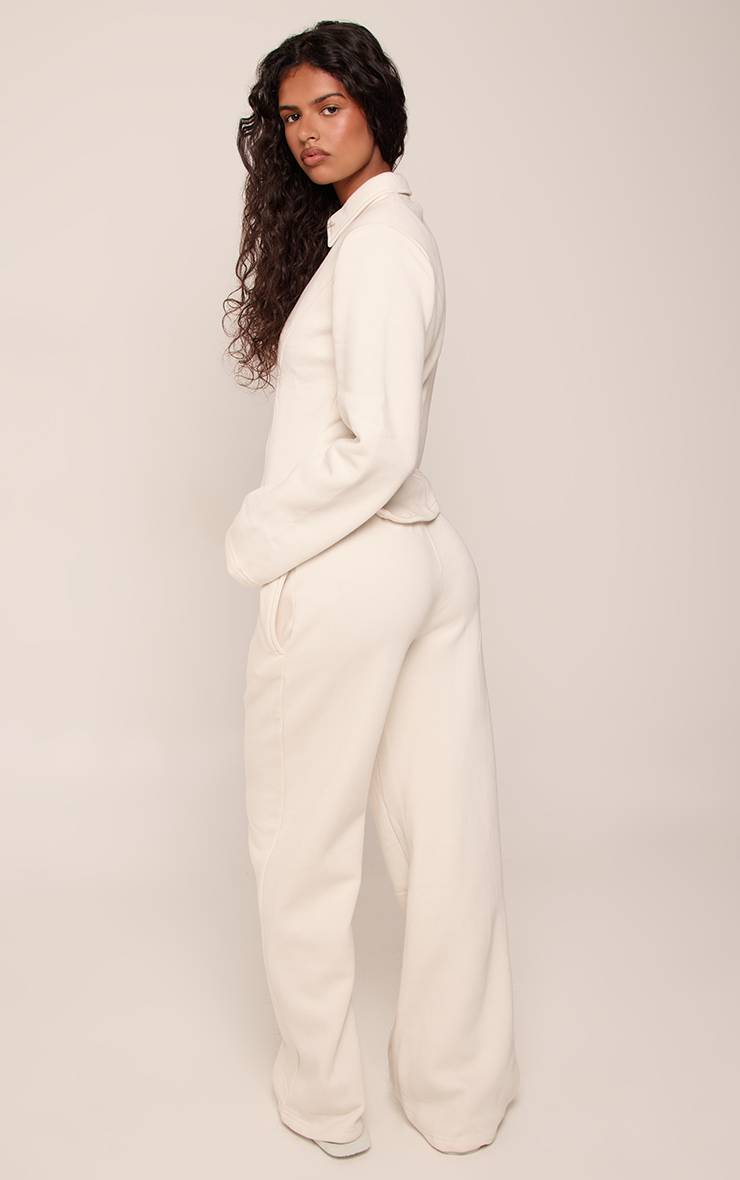 Crème Jogging Jambe Droite Avec Détails De Coutures