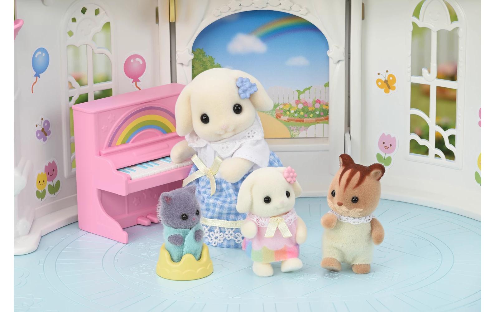 Sylvanian Families Sonnenschloss ErlebniskindergartenSpiel-Set mit Figur