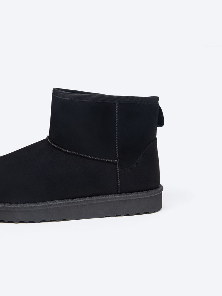 Bota de cano curto forrada - Preta
