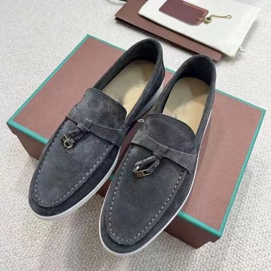 Freesia - Lock Charm Slip-Ons