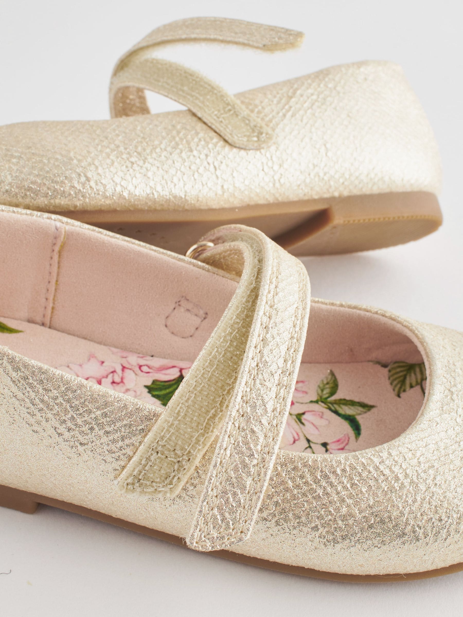 Goud - Mary Jane gelegenheidsschoenen met klittenbandsluiting