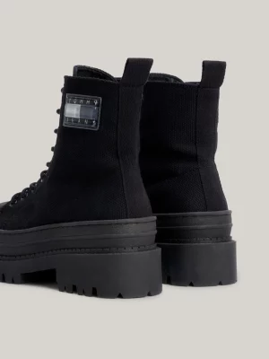 Botas de cano curto de lona com travas grossas