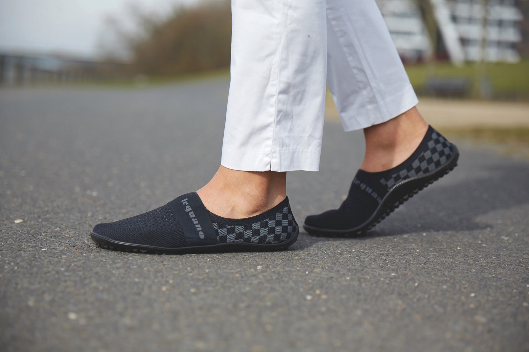 Leguano Barfussschuh »CHESS«  Slipper, Freizeitschuh, Bequemschuh verstärkt das taktile Empfinden