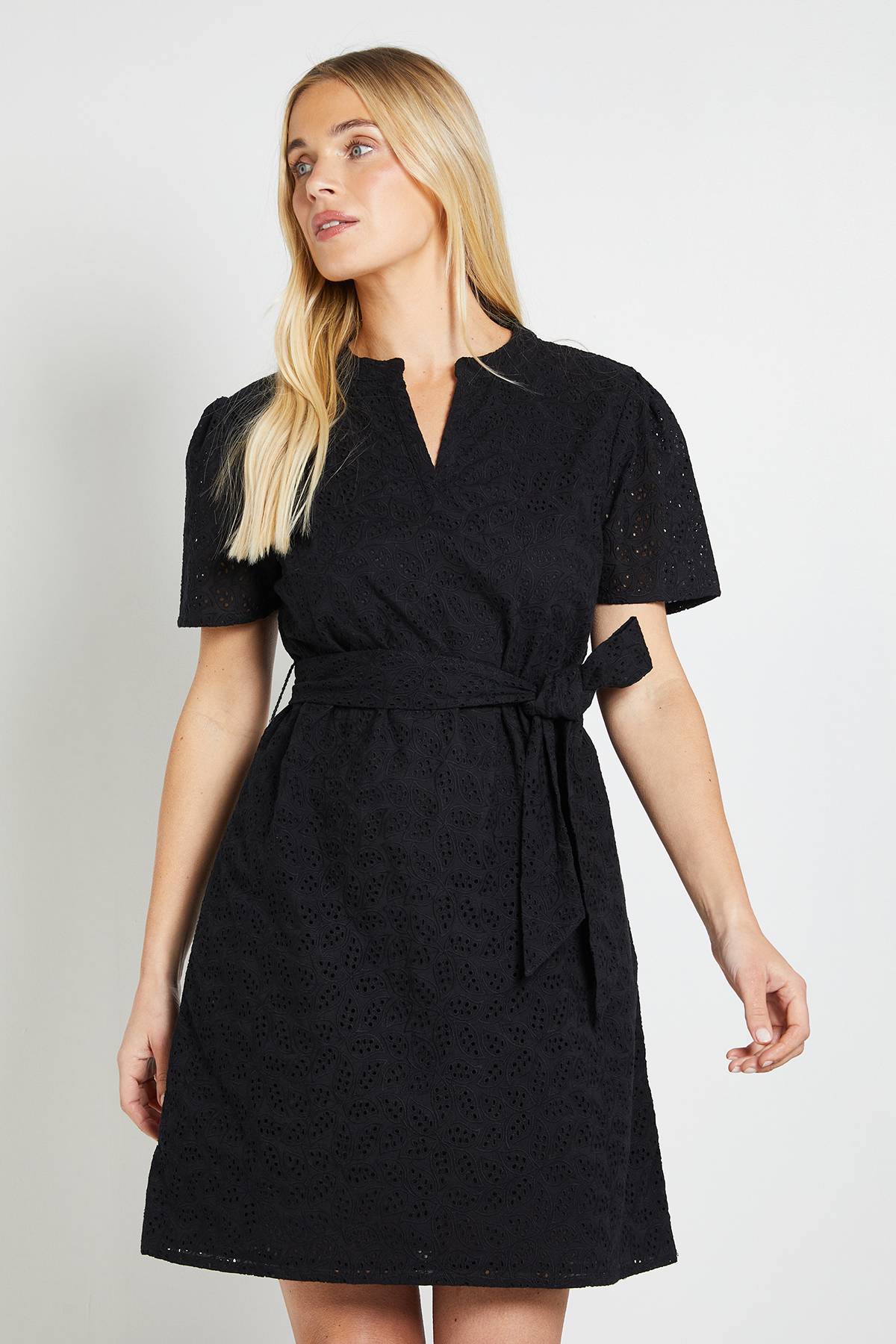 Wallis Robe Droite Broderie Anglaise Petite Taille Été