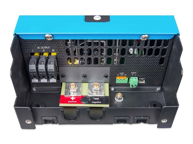 Victron Wechselrichter Phoenix Inverter Smart 24 V 3000 VA Wechselrichter mit ECO-Modus, hoher Einschaltleistung und maximalem Wirkungsgrad von 94%