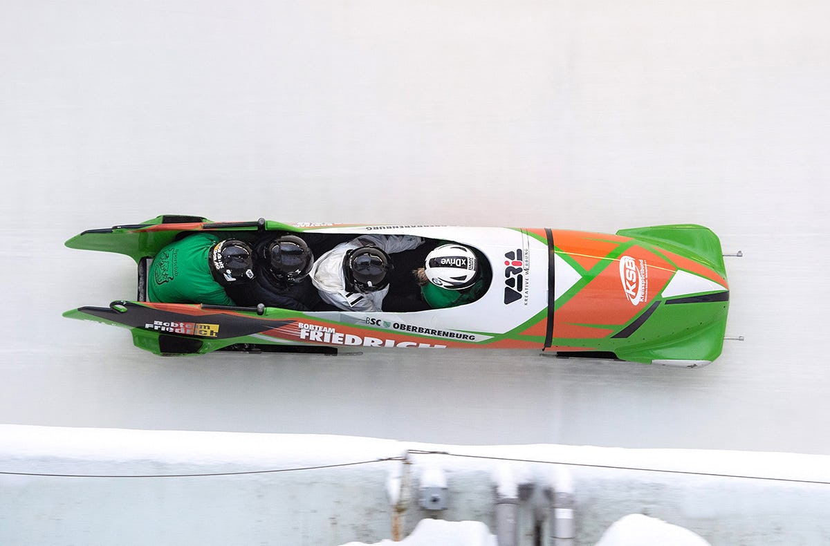Rennbobtaxi in Altenberg als Geschenk für Wintersportfans