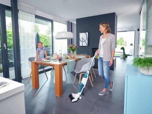 LEIFHEIT Regulus Aqua PowerVac, wet and dry vacuum cleaner (white / turquoise)