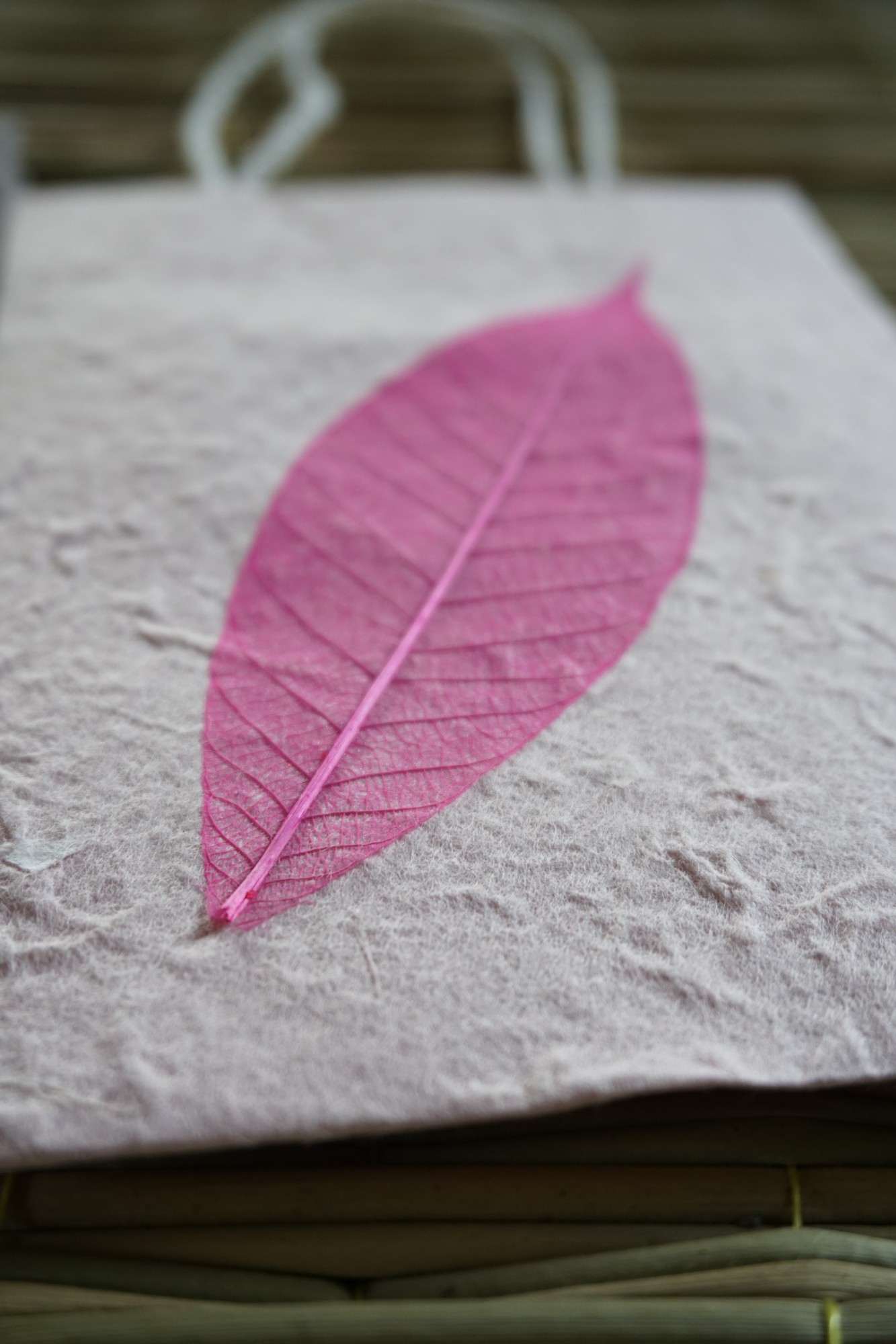 Tasche aus handgeschöpftem Papier, rosa, H 16 cm, B 11,5 cm, L 5 cm günstig bestellen