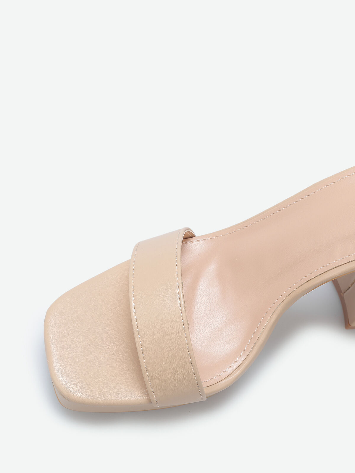 Sandales rétros à plateforme et talon haut- Beige