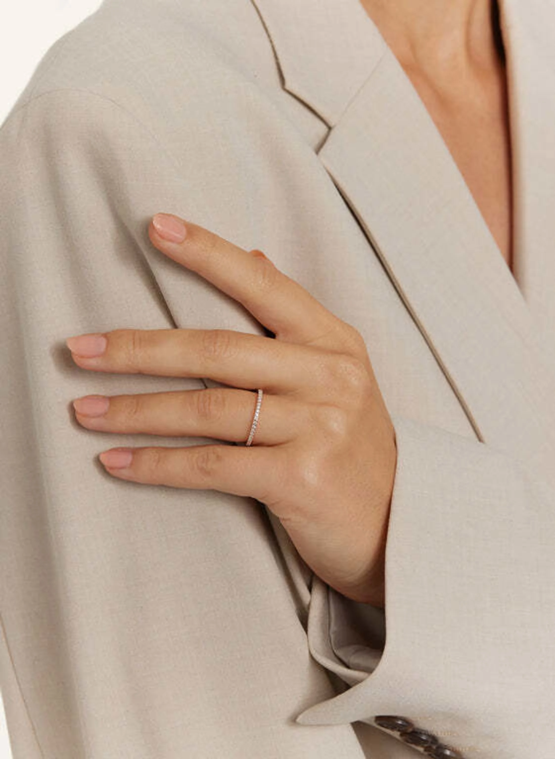 VEYNOU Ring MARA aus 18 Karat Roségold und 0,10ct. lab-grown Diamanten