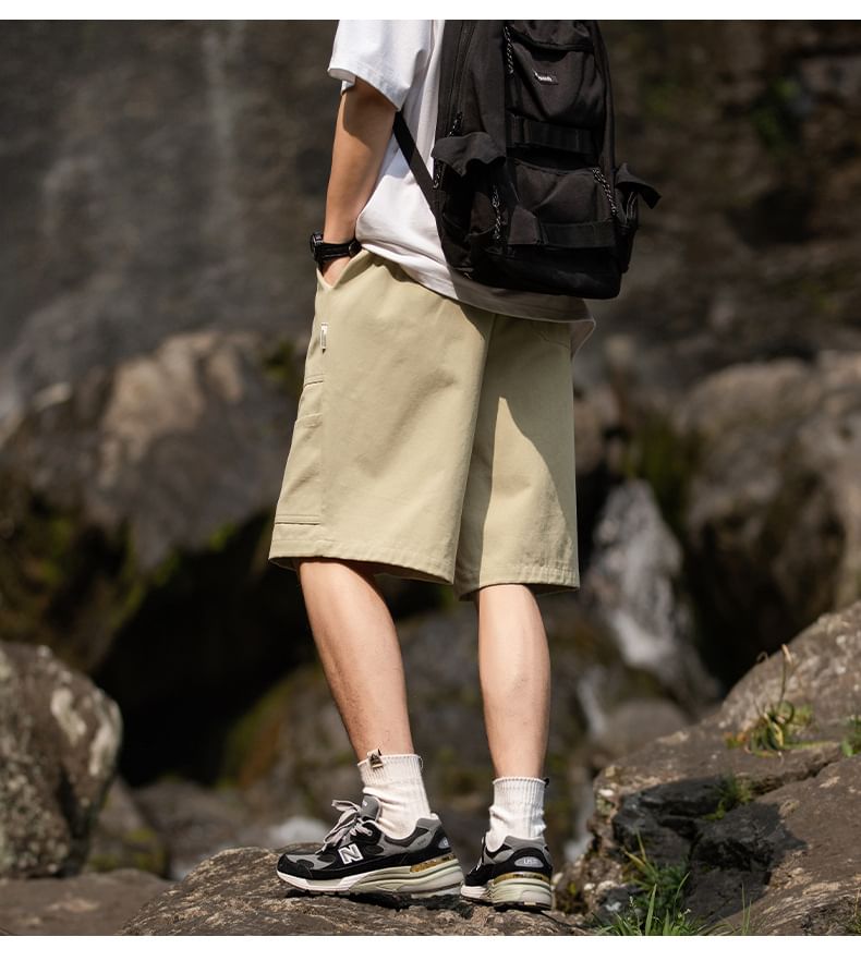 Really Point - Mid Rise Plain Cargo Shorts