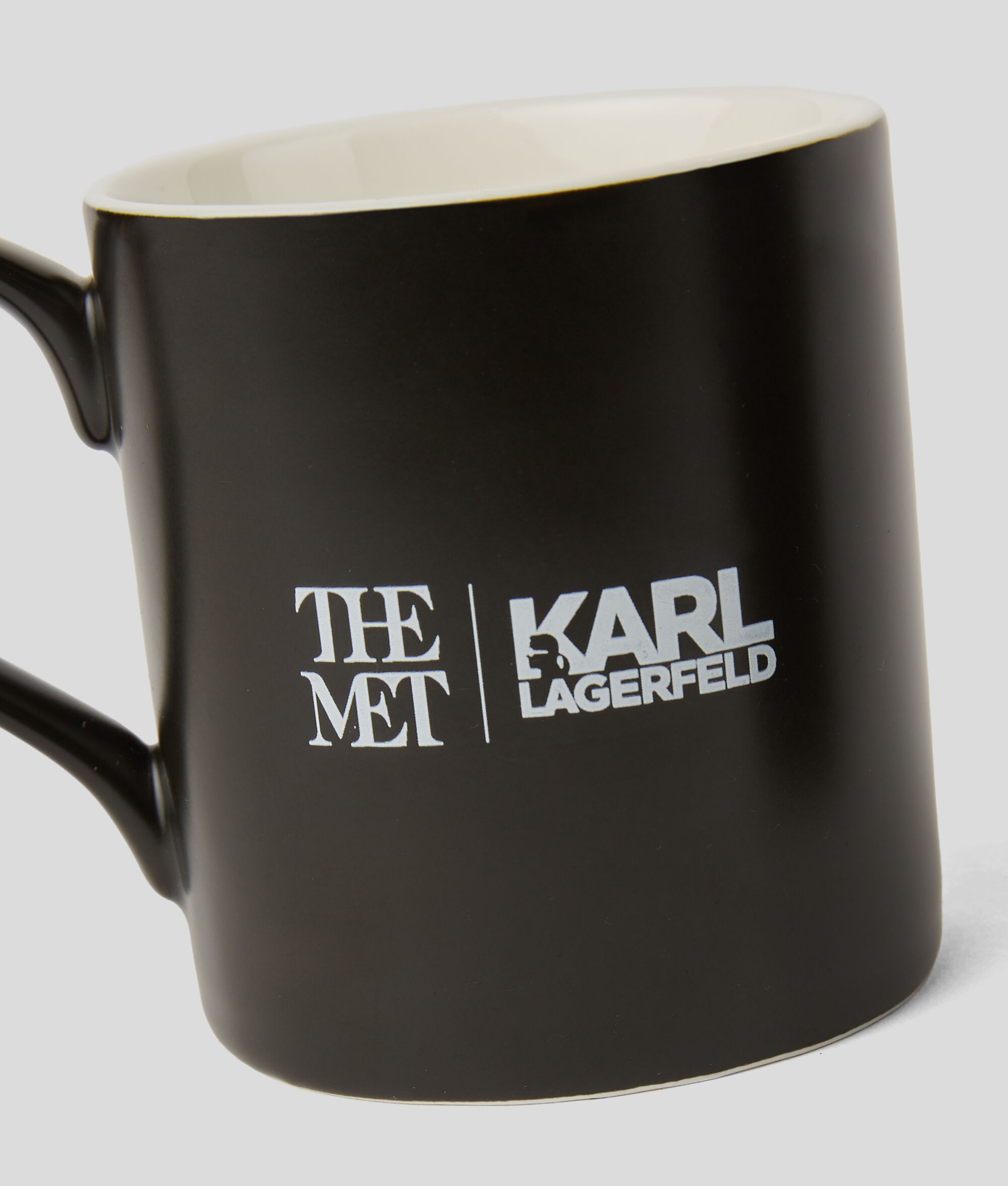 LOT DE TASSES KARL IKONIK KL X THE MET