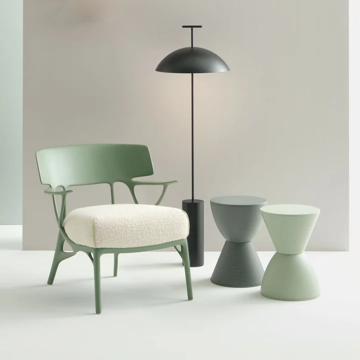 Kartell - A.I. Lounge Chair, grau / weiss (Stoff Bouclé Riccio)