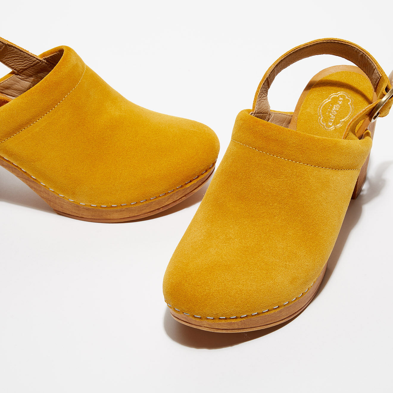 Apologie Studio Sabots en Velours de Cuir Nicole miel - Talon 8 cm