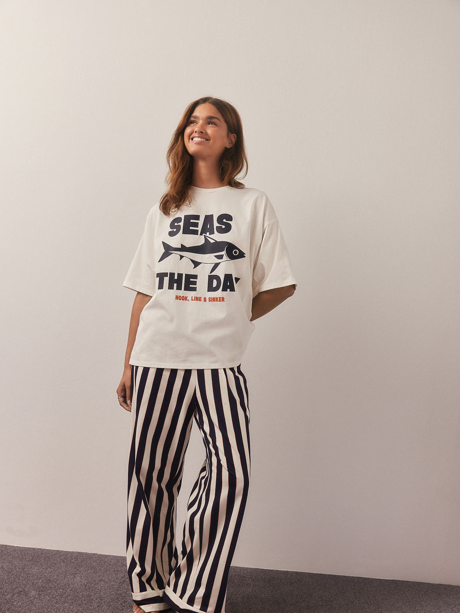 Marineblauwe vis met Strepen - Tricot pyjama met korte mouwen