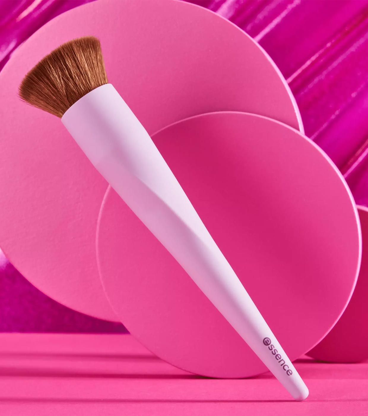 essence - Pincel Skunk Face