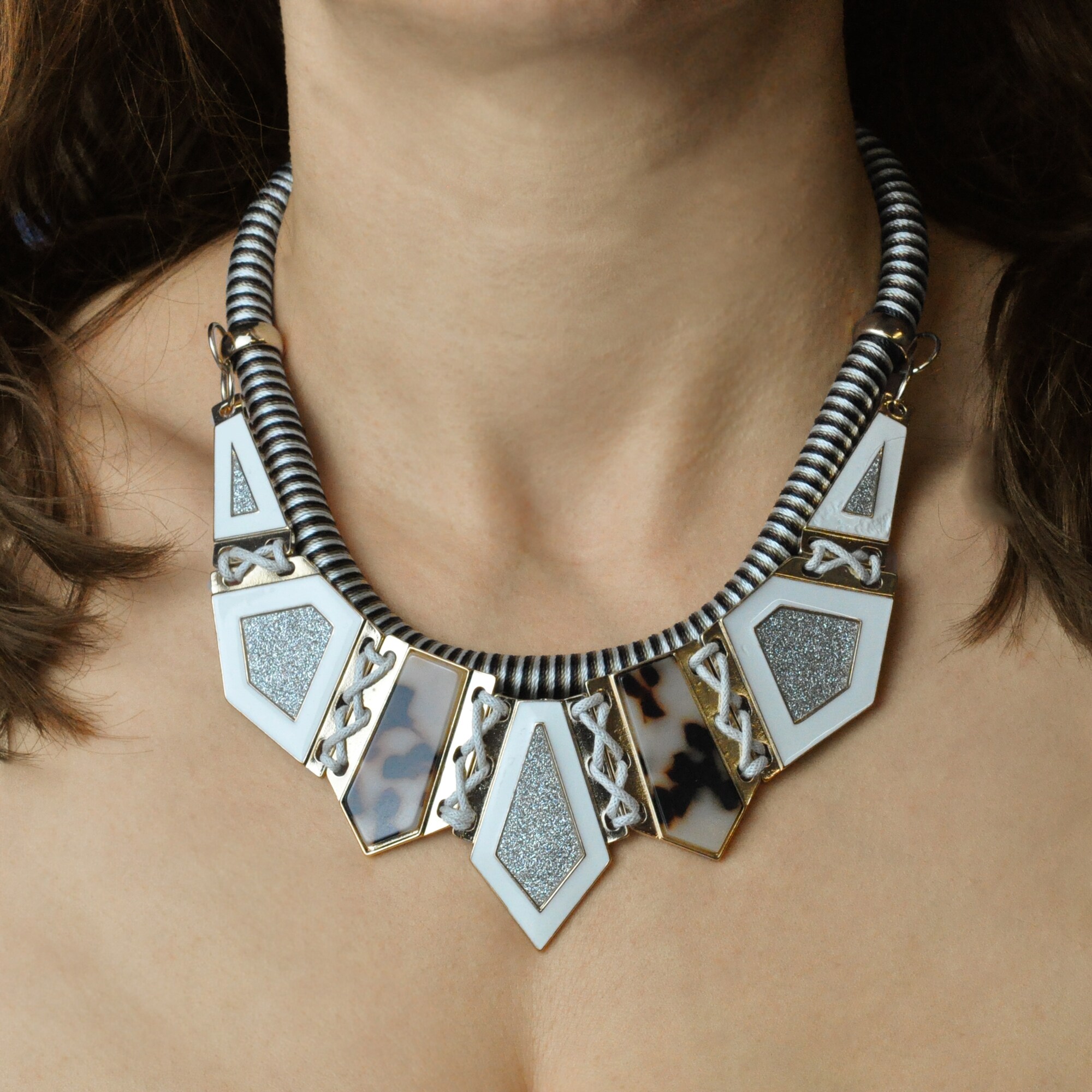 Steuer Modeschmuck Collierkette Textilcollier gestreift, mit Metallelement goldfarben