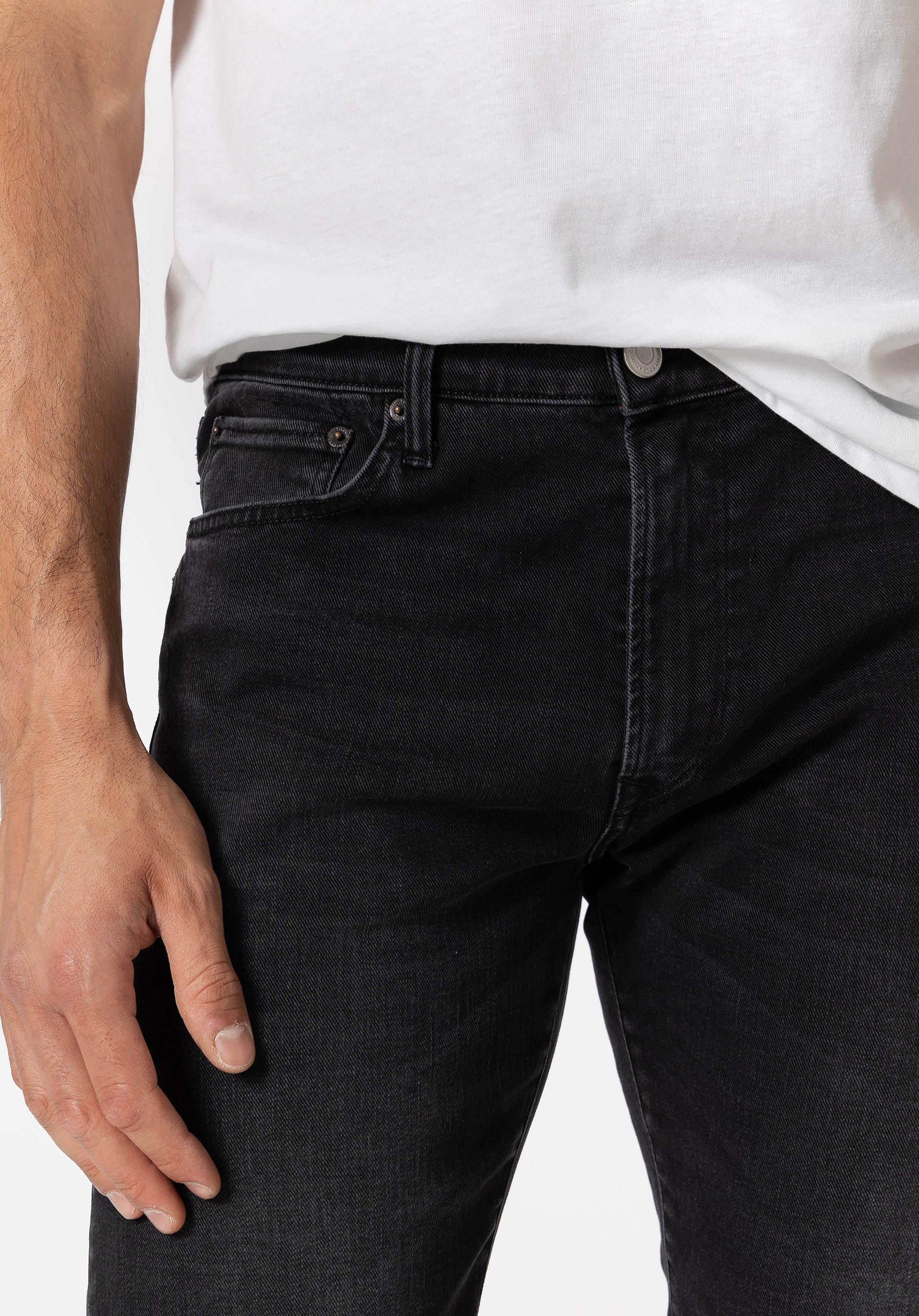 Jeans Dylan Tapered Slim Fit