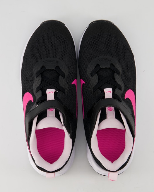 Nike Revolution Sportschuhe in Schwarz