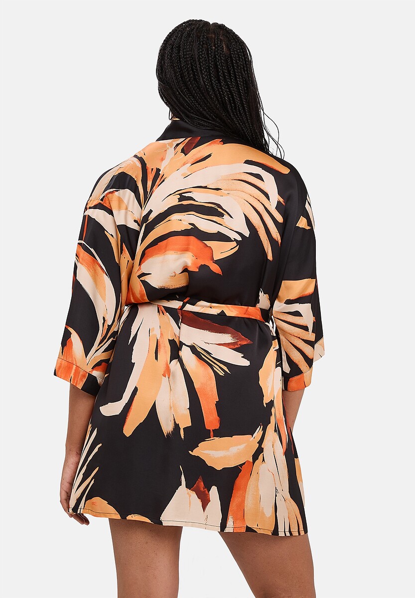 SEM COMPLEXO<br>Kimono com mangas PURE CHIC