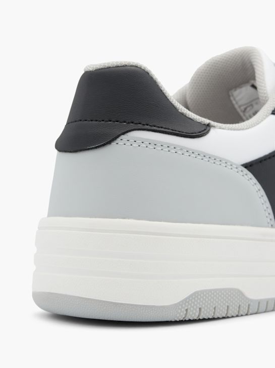 Vty Sneaker