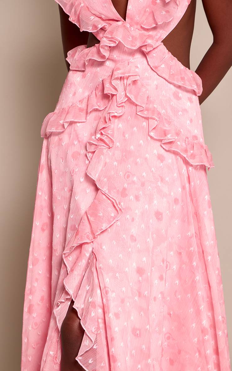 Rose Robe Longue À Volants Et Décolleté Plongeant