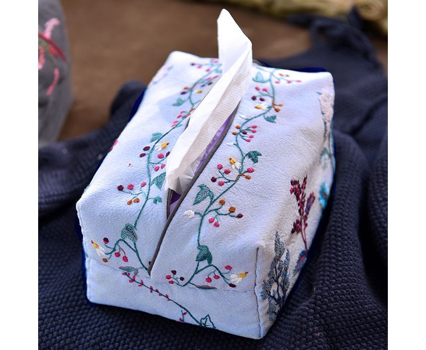 Embroidery Kingdom - DIY borduurpakket met bloementissue (verschillende ontwerpen)