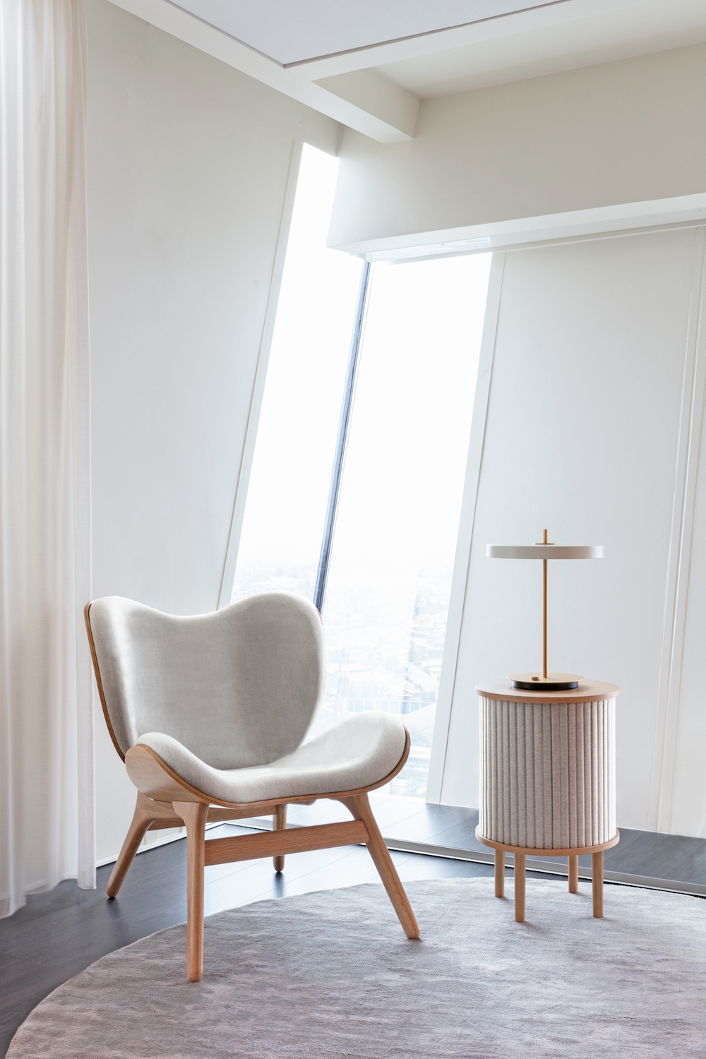 Fauteuil A Conversation Piece naturel Sterling