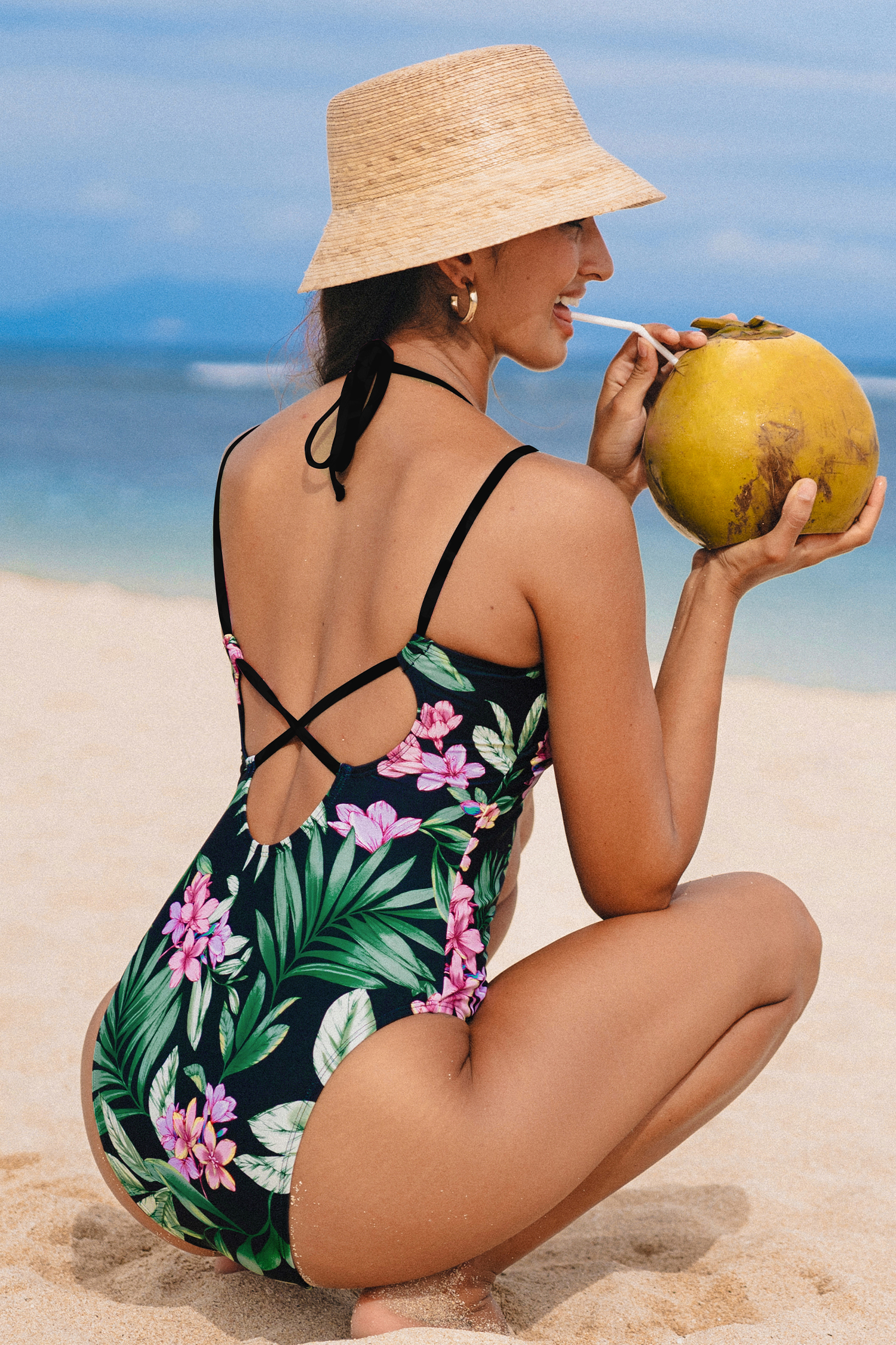 Maillot de bain une pièce ventre plat à dos échancré à fleurs
