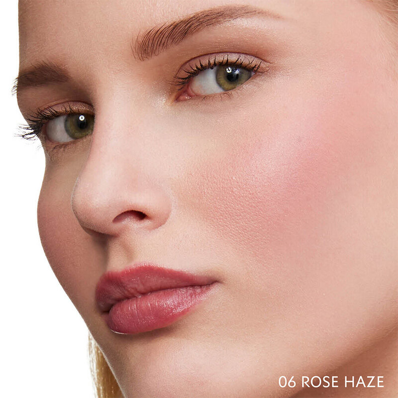 Make Me Blush Bold Blurring Blush  FLOUTANT, MODULABLE, COULEUR TRANSPARENTE À ULTRA-AUDACIEUSE. - 06_ROSE_HAZE