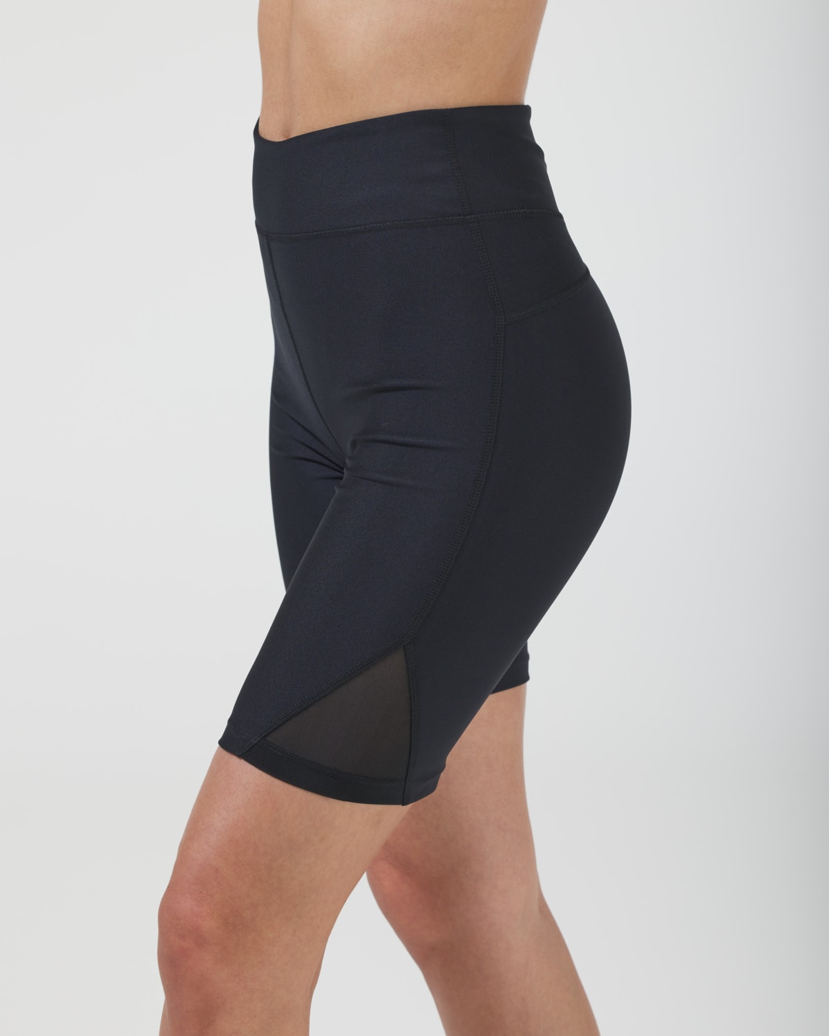 LEVITY Hero Mesh Shorts Black