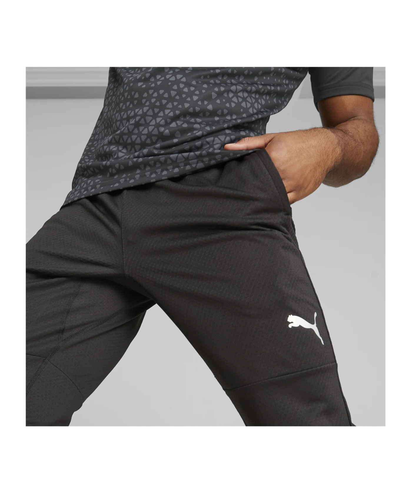 PUMA teamCUP Trainingshose Schwarz F03