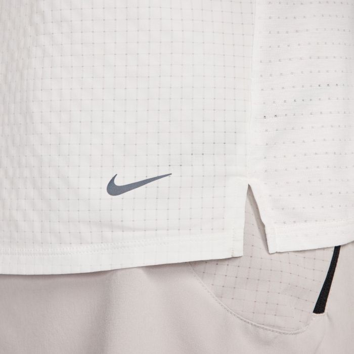 Nike Herre T-shirts Dri-FIT Solar Chase Short Sleeve Tee Hvid