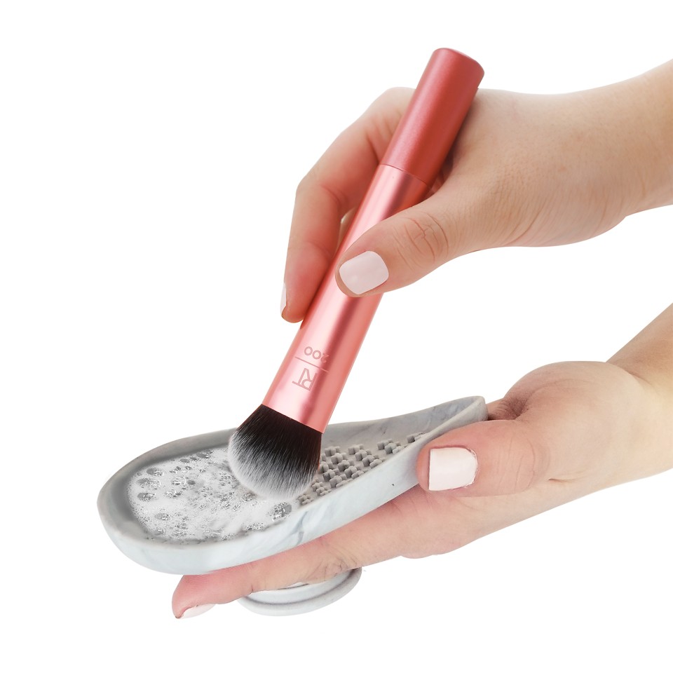 Real Techniques - Brush Cleansing Palette
