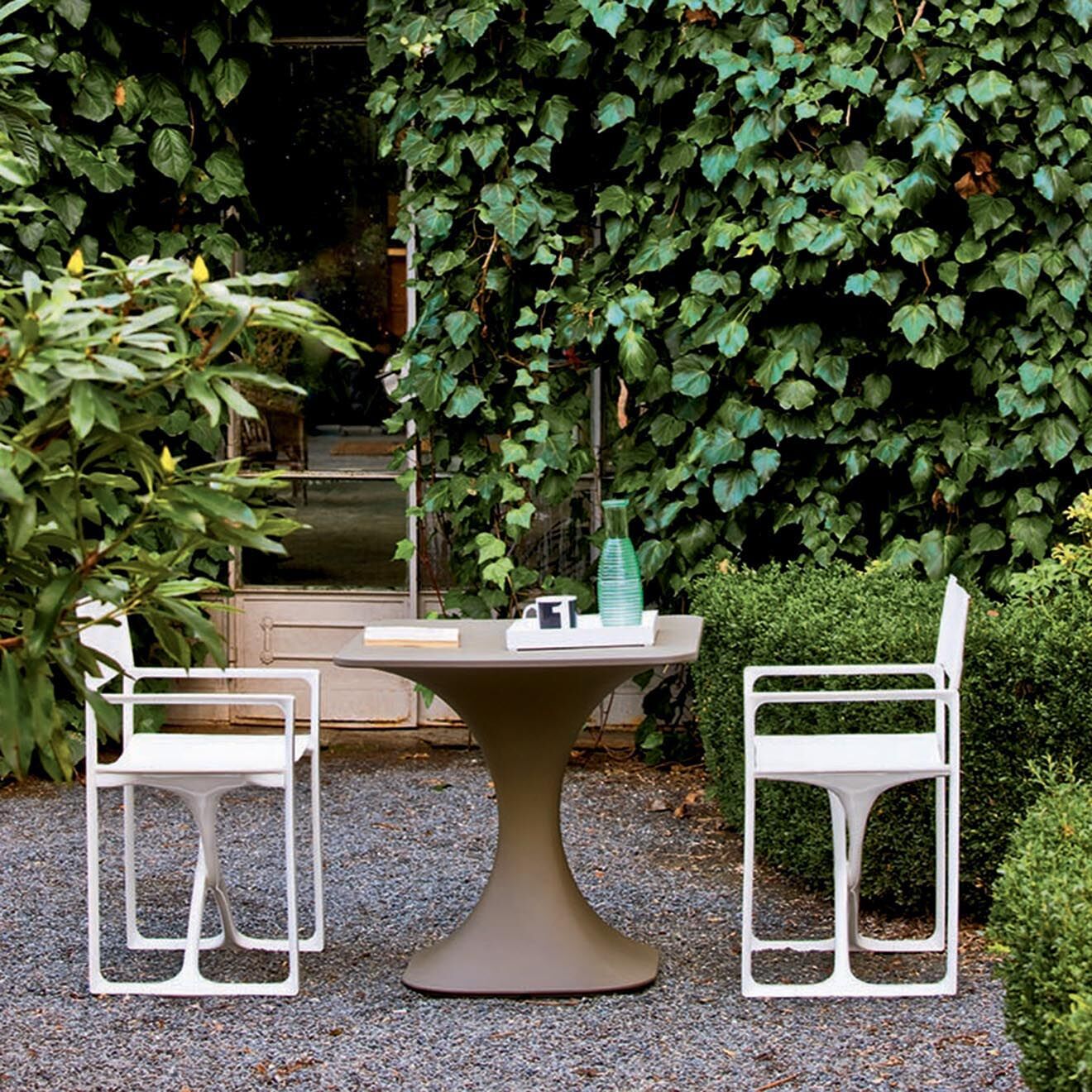 Serralunga Table Milolow Design par Aquilialberg anthracite - 59.5x56x59.5 cm